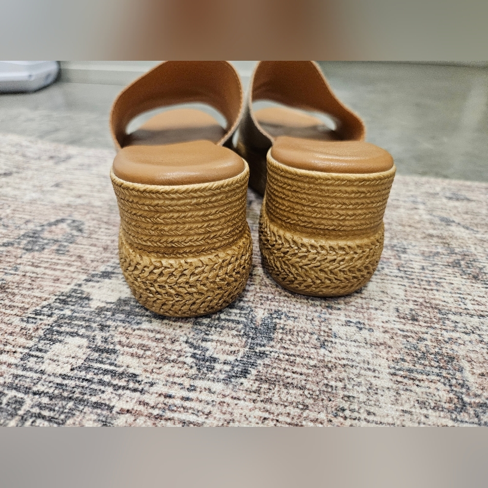 Sergio Rossi Suede Wedges - Picture 5 of 13